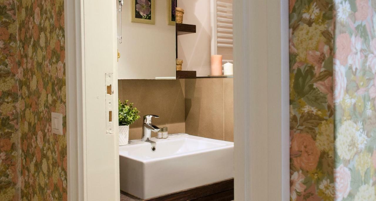 Flowers Apartment Joivy 25 Como Exterior foto