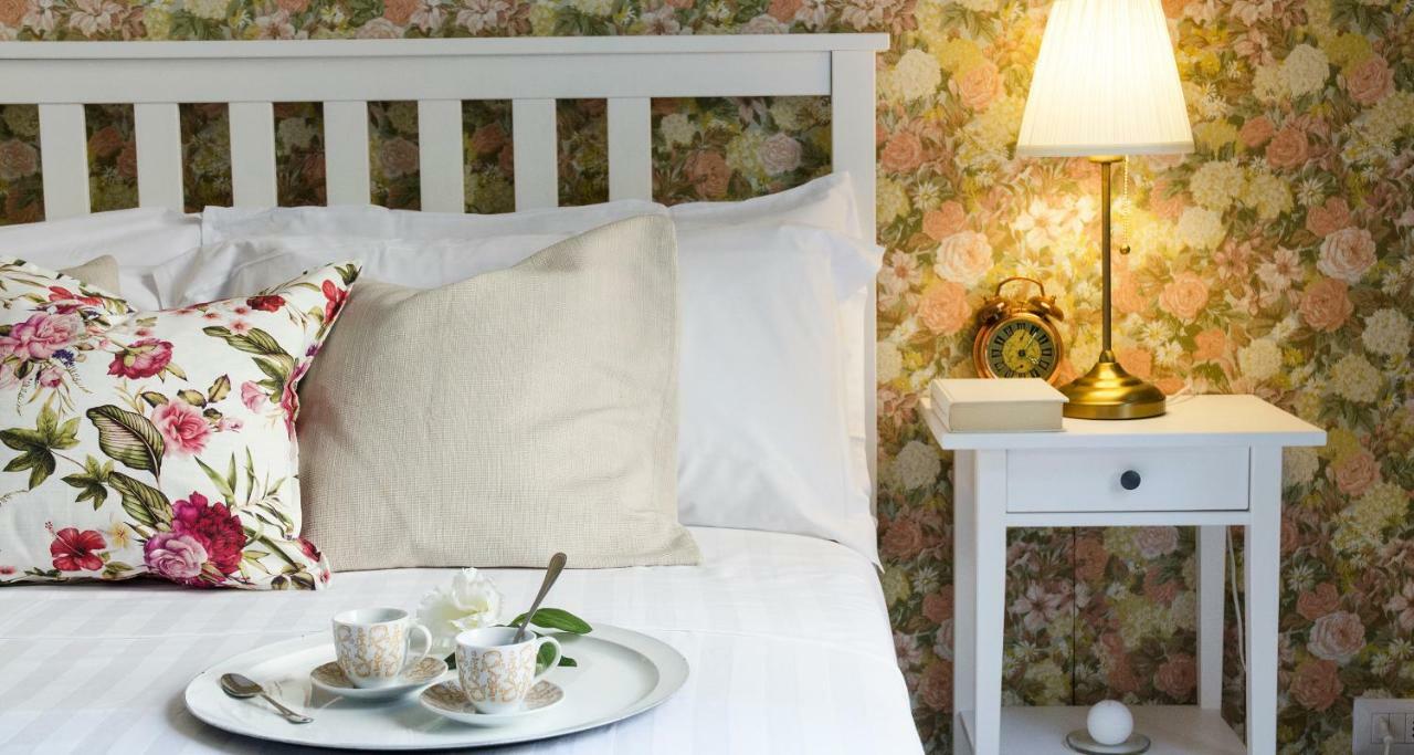 Flowers Apartment Joivy 25 Como Exterior foto